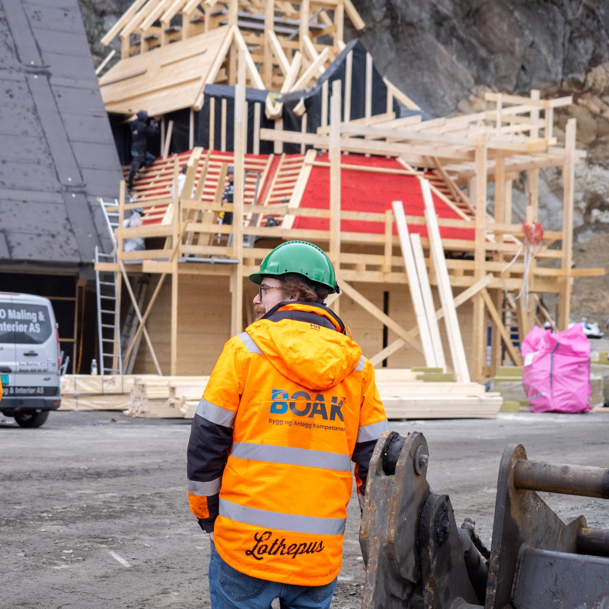 Byggingen av et av Norges kuleste anlegg er godt i gang i Odda