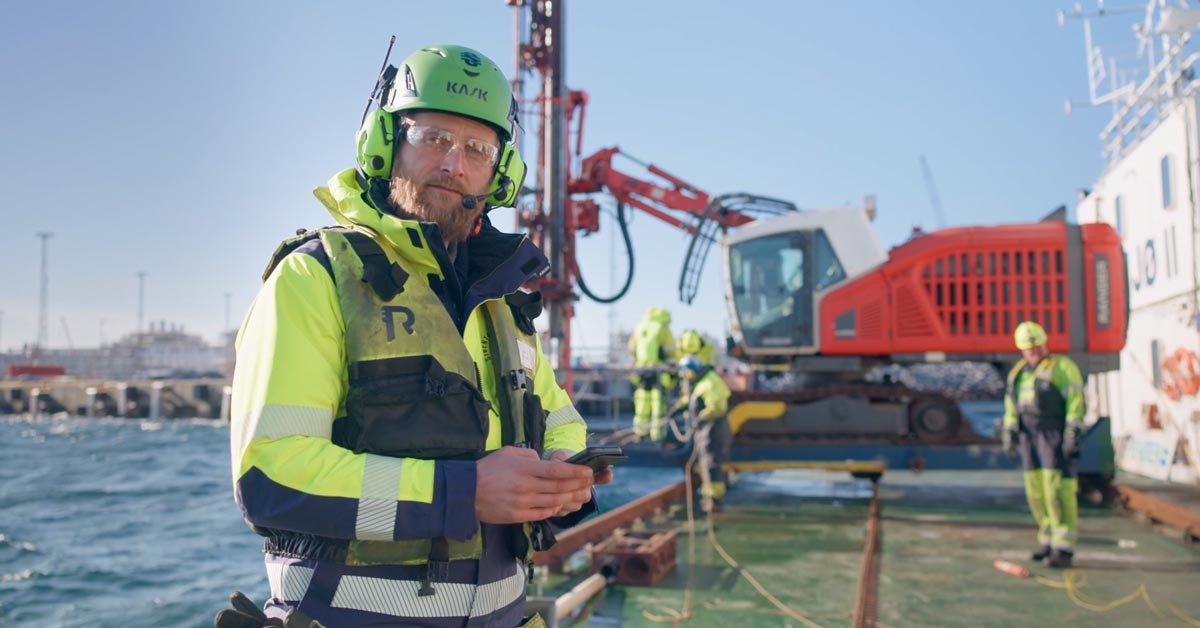 De fleste i anleggsbransjen kjenner på kravene om dokumentasjon, men for noen er det selve grunnlaget for hele virksomheten. Sjøentreprenøren er et slikt selskap.