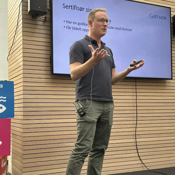 Jonatan Moe i Marin HMS