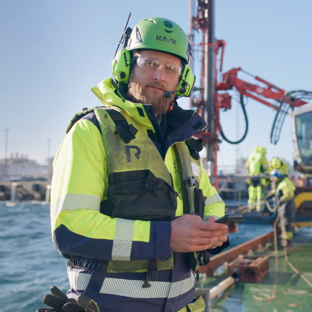 Jeg jobber systematisk med HMS, vi har ukentlige vernerunder, har dokumentert sikker jobb analyse og risikovurderinger sier Thomas Medhus i Sjøentreprenøren