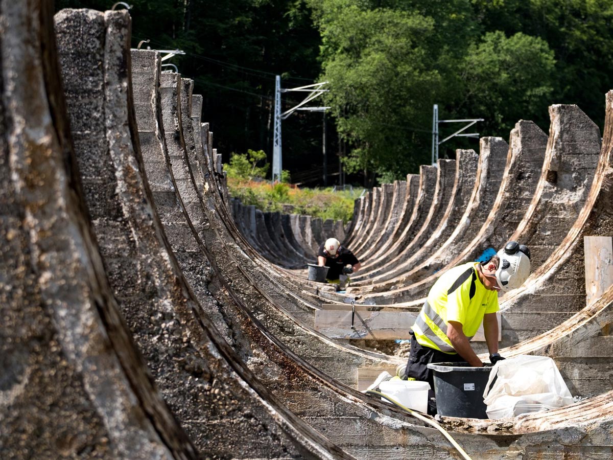 HK_Sandnes_WEB_2 langs Farris-elva er vi i gang med rehabilitering av en turbinledning. Stor stas å kunne bidra med et viktig prosjekt for kunden vår Fritzøe Energi.