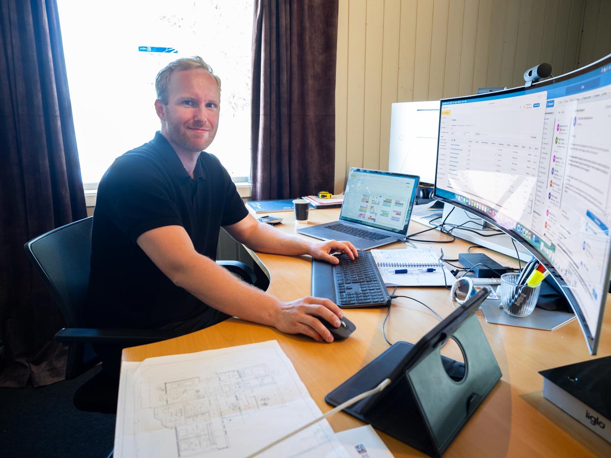 Martin Stormo på kontoret